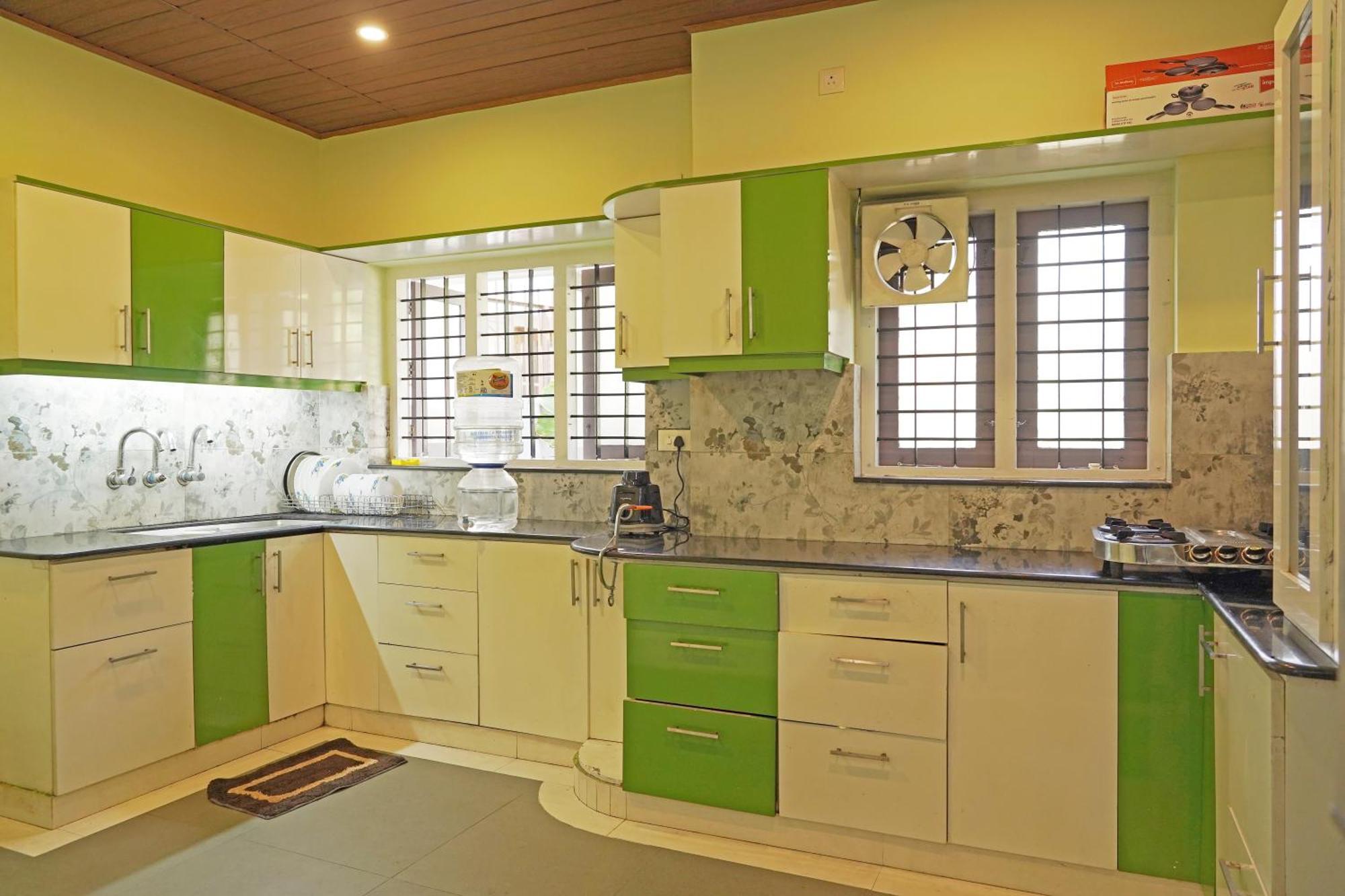 Orange Valley Town Residency Тривандрум Экстерьер фото